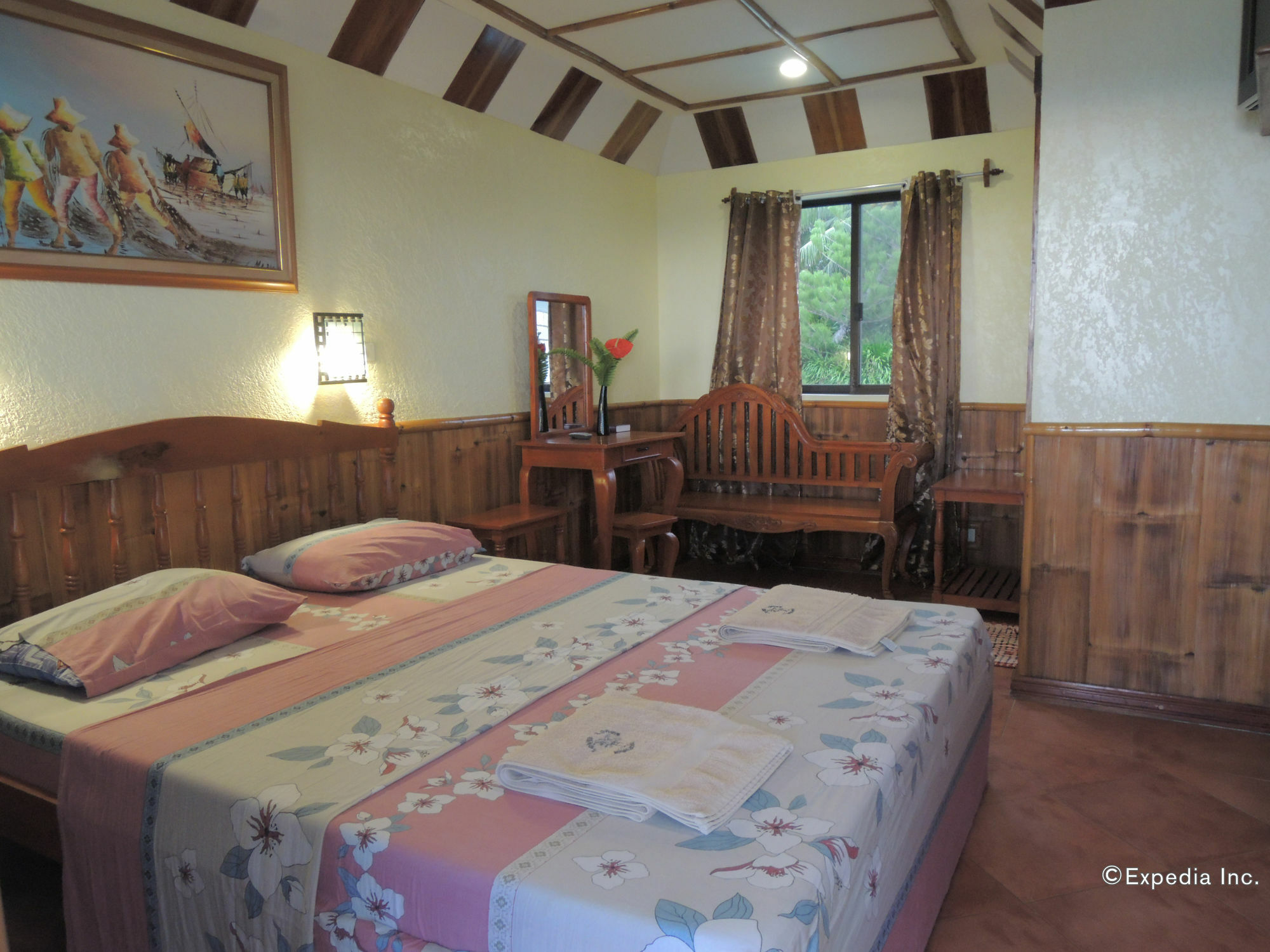 Love'S Beach & Dive Resort 몰볼 외부 사진