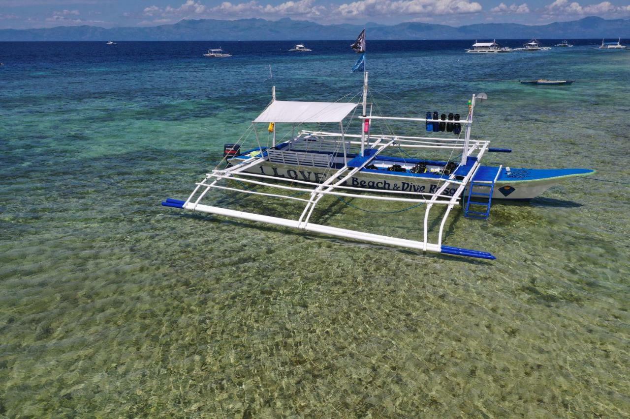 Love'S Beach & Dive Resort 몰볼 외부 사진
