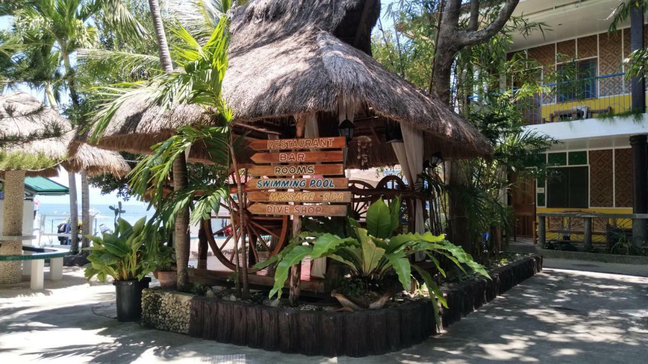 Love'S Beach & Dive Resort 몰볼 외부 사진